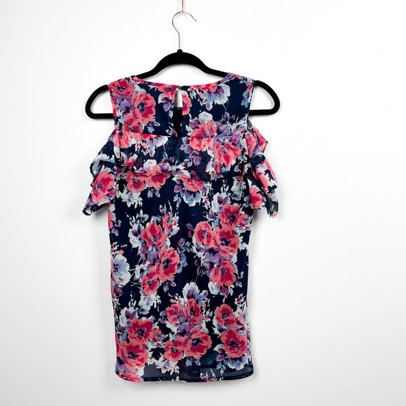 DenverHayes Short Sleeve Cold Shoulder Blue & Pink Floral Blouse - Picture 5 of 7
